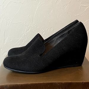 Stuart Weitzman for F. Pinet wedges